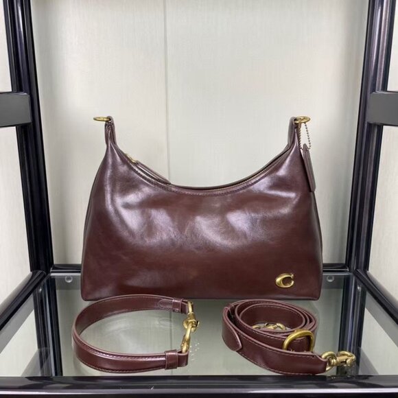 Coach women's shoulder bag size 30*22*11cm - Picture 3 of 9